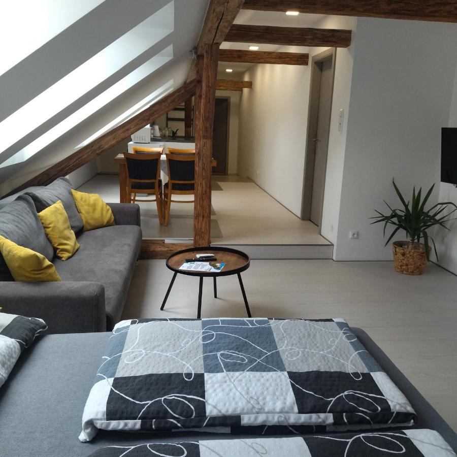 Apartmany S Vyhledem Na Zamek Vimperk Exterior foto